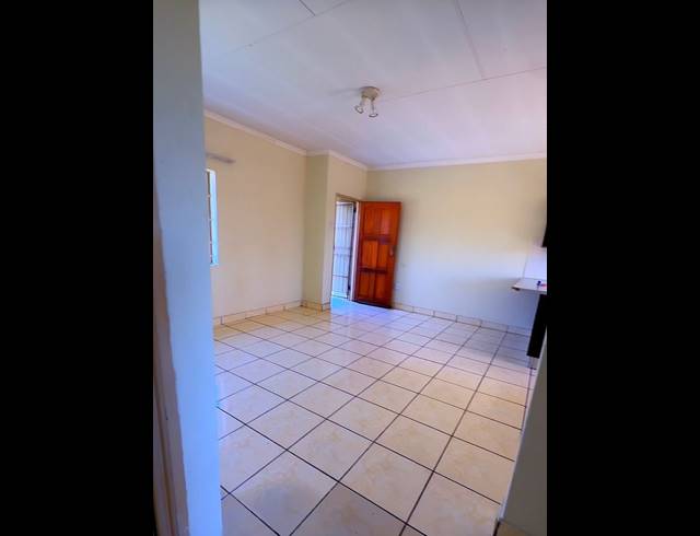 2 BEDROOM APARTMENT FOR SALE IN ANNADALE